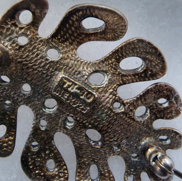 Brooch - Picture 3 of 6